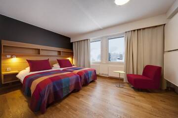 Фото номера Стандартный двухместный номер с 2 отдельными кроватями Отель Break Sokos Hotel Tahko г. Тахковуори 3