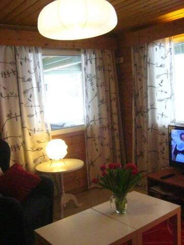Фото номера Коттедж с сауной и 4 спальнями Дома для отпуска Loma-Rantala Cottages г. Тахковуори 13